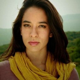 Professeur de yoga Amaranta Aquilar