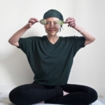 Professeur de yoga Anita J. Anisten